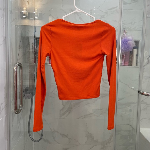 NWT FOREVER 21 Orange Crop Top - Picture 2 of 4
